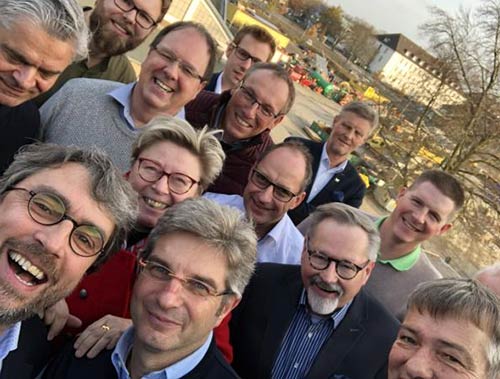 Studenten besuchen Lehrveranstaltungen der Stiftungsprofessur